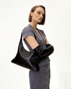 Alternative view of Lyra Shoulder Bag - Black
